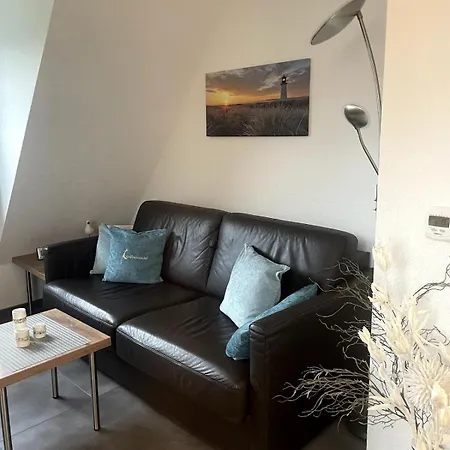Time Out For Couples And Solo Travelers * Wenningstedt-Braderup
