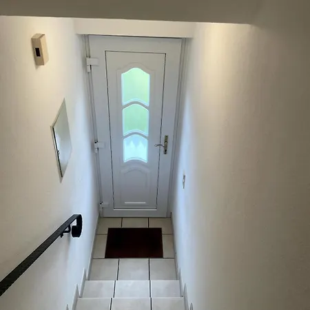 Time Out For Couples And Solo Travelers Apartment